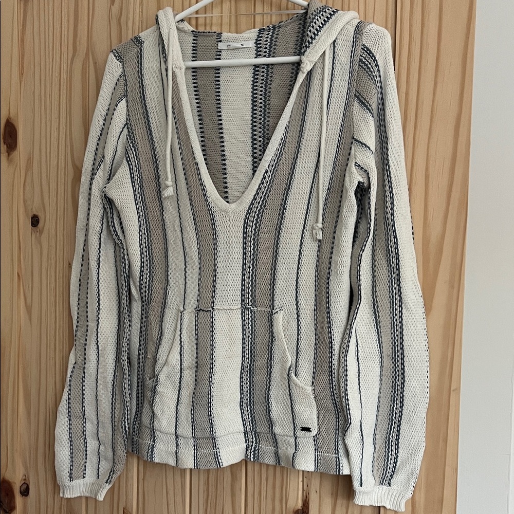 O'Neill Cream and Navy Striped V‑Neck Hooded Sweater